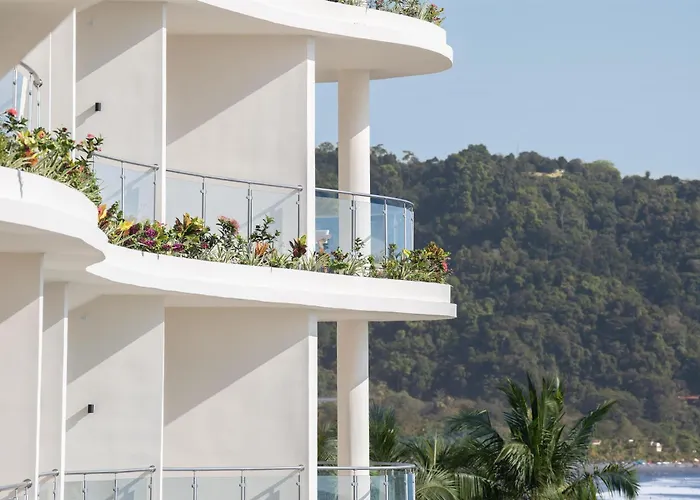 Clarita'S Beach Bar & Resort, Worldhotels Elite